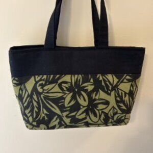 Cloth bag with handles